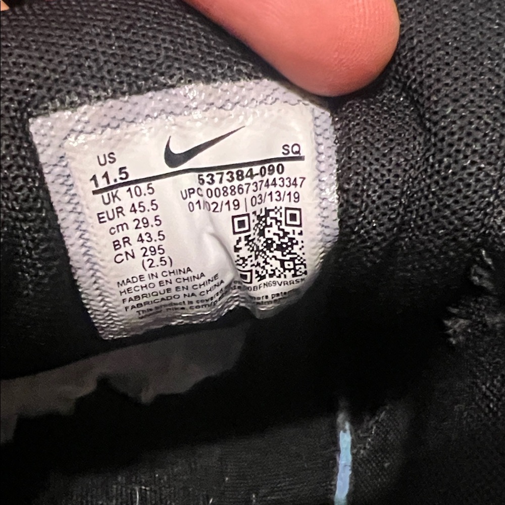 Nike Air Max 90 Men's Triple Black Sneakers - Picture 8 of 8